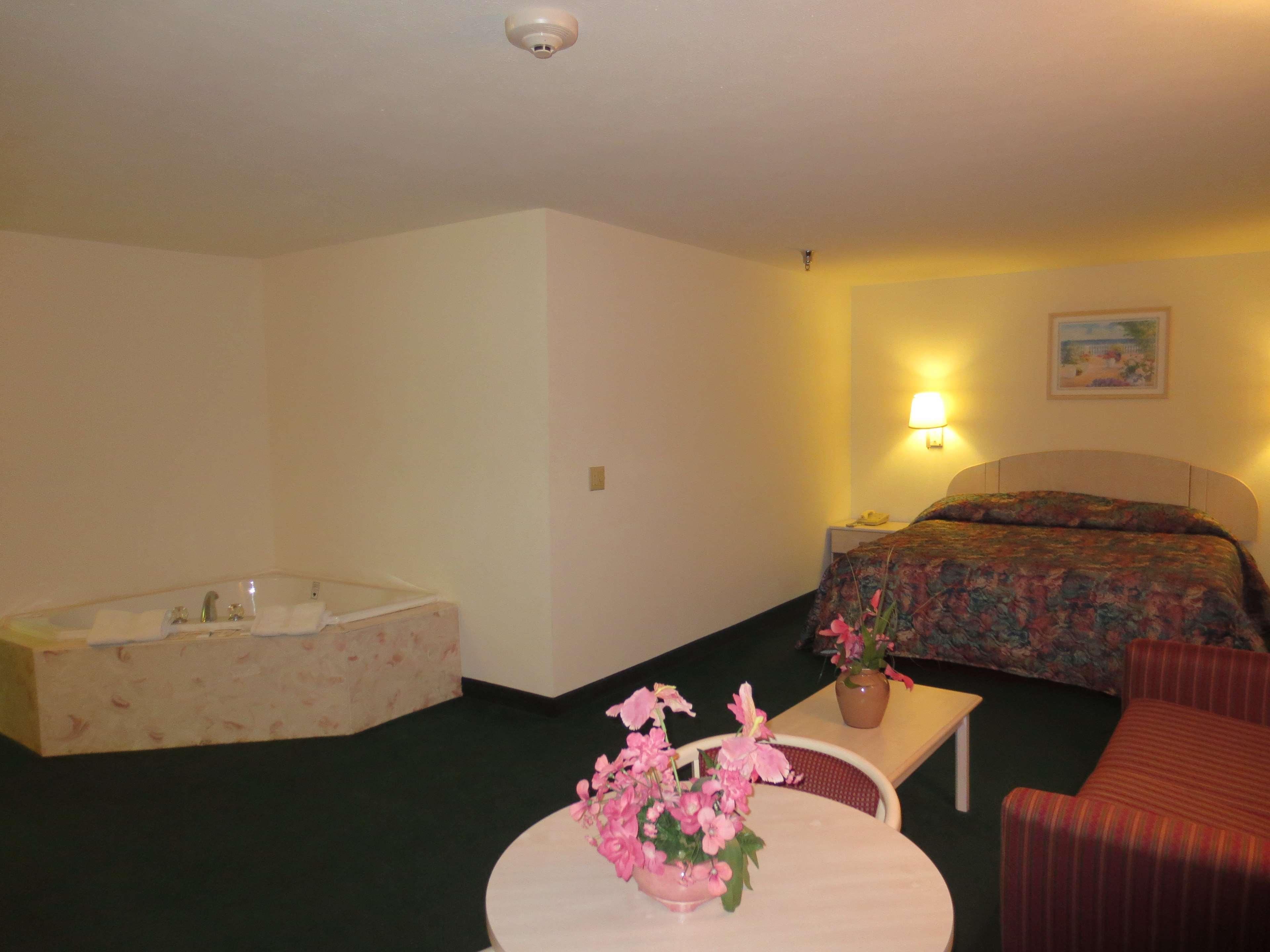 Pinckneyville Inn And Suites Exteriör bild