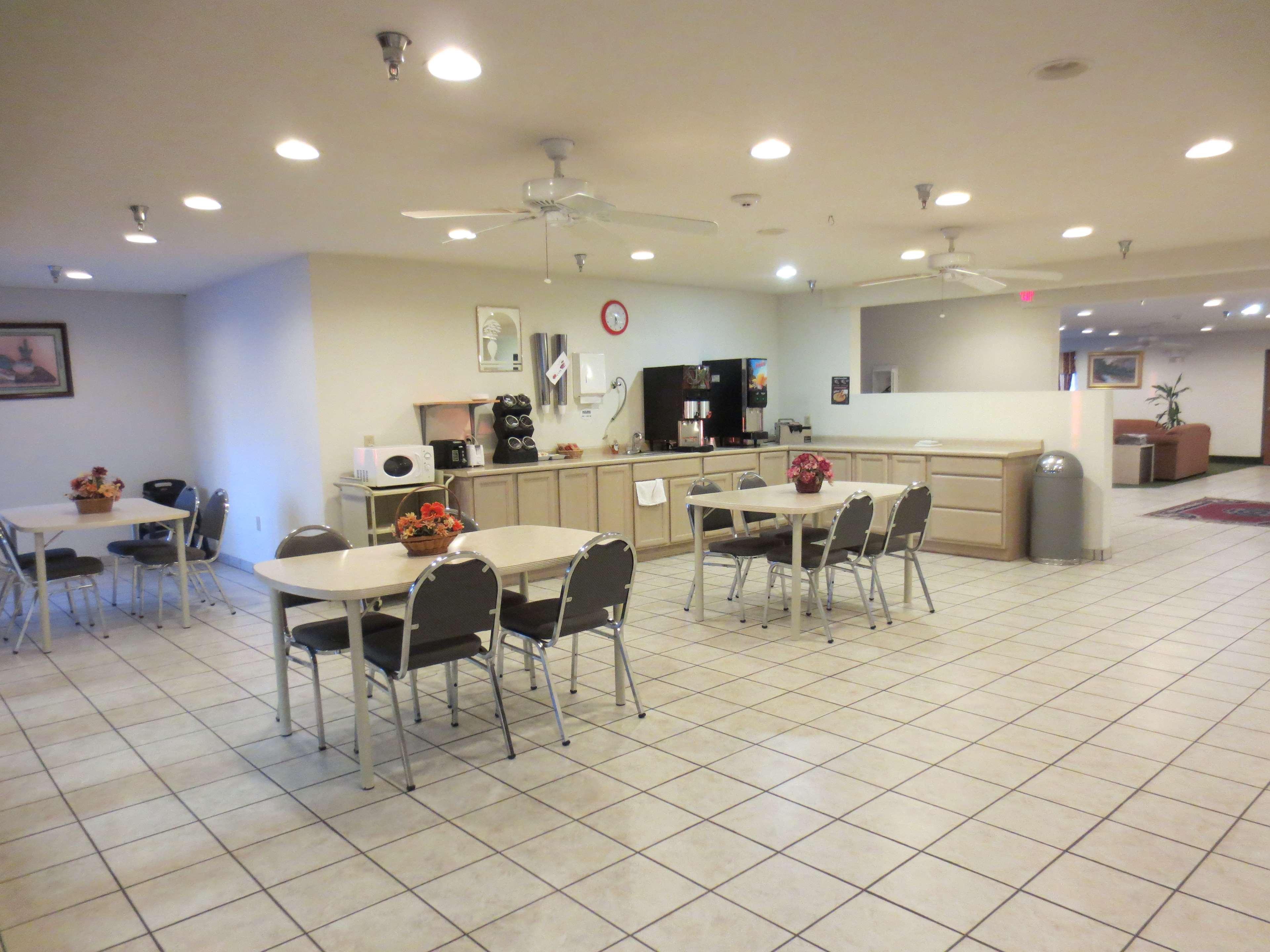Pinckneyville Inn And Suites Exteriör bild
