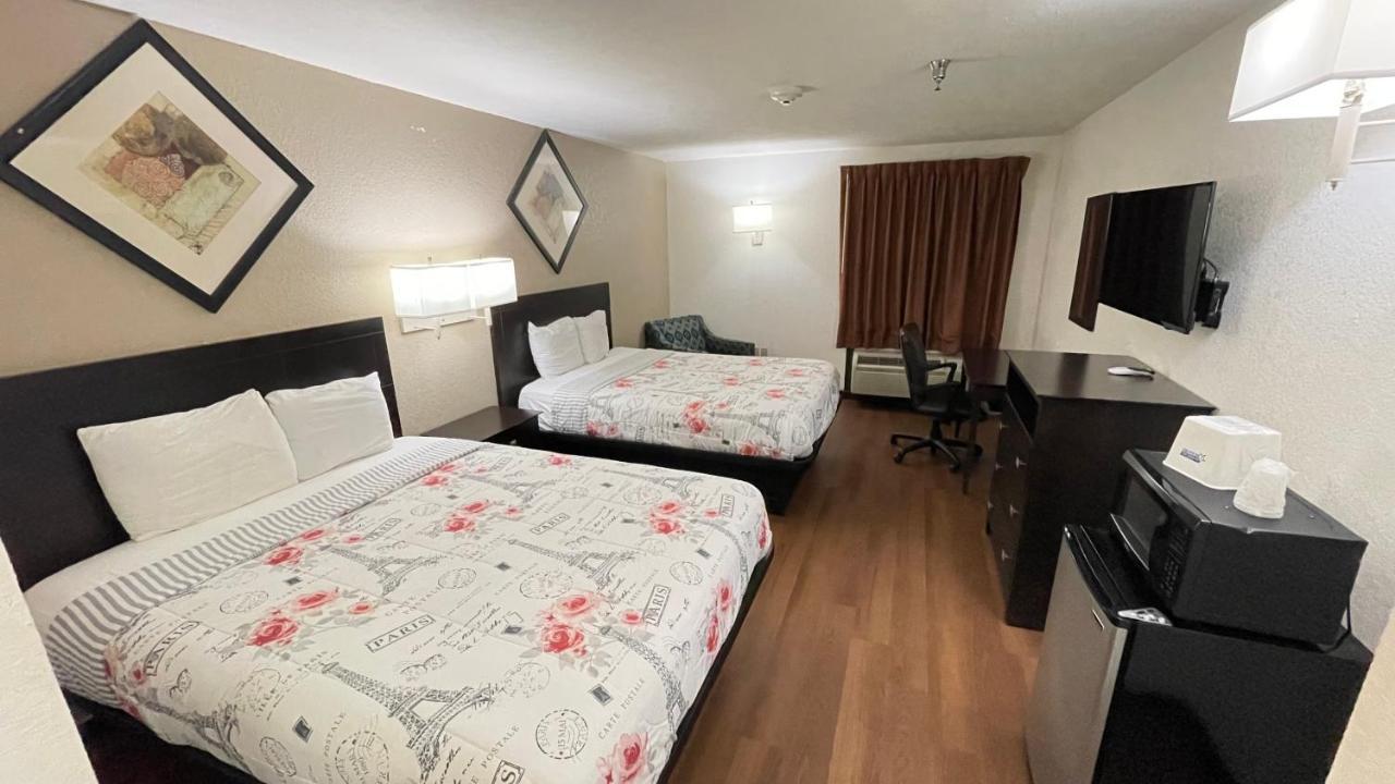 Pinckneyville Inn And Suites Exteriör bild