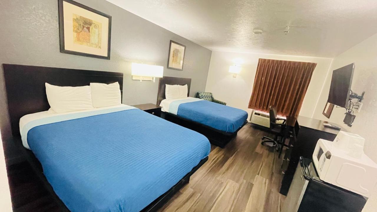 Pinckneyville Inn And Suites Exteriör bild