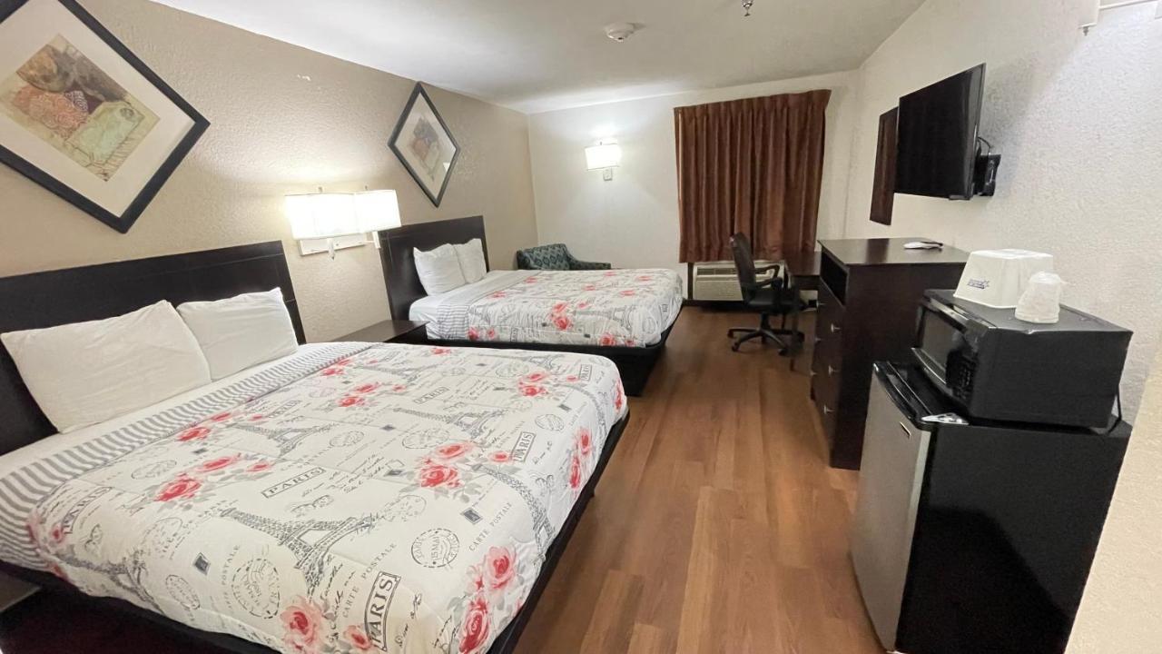 Pinckneyville Inn And Suites Exteriör bild