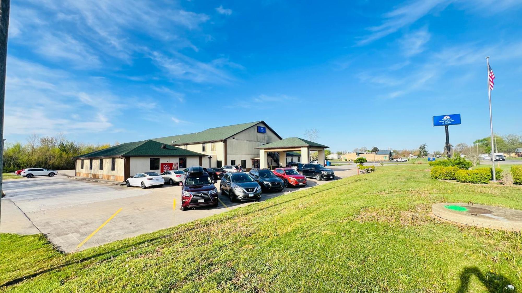 Pinckneyville Inn And Suites Exteriör bild