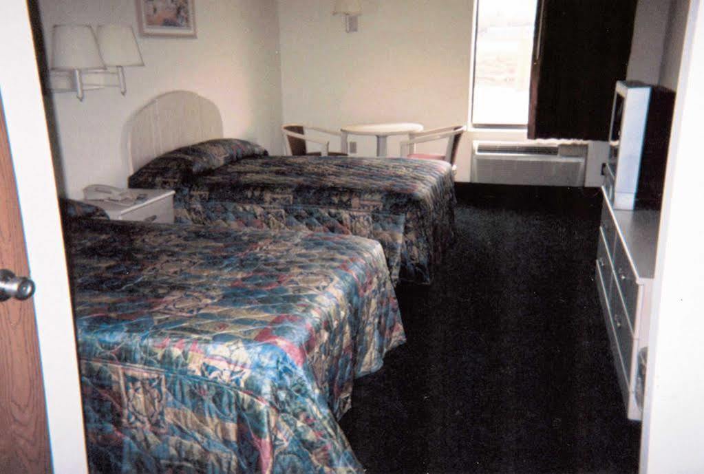 Pinckneyville Inn And Suites Exteriör bild